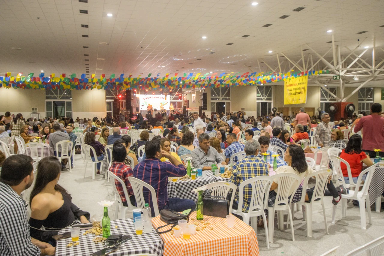 https://img-apiccammalls.imgix.net/eventos/0ollijfz1yk3akk/forr_do_sindifisco_3_5Uxo8ELMgL.jpg