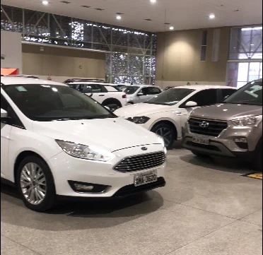 https://img-apiccammalls.imgix.net/eventos/5axzrl8gscaic99/feir_o_de_carros_seminovos_santander_1_1wjC1BBoKG.jpg