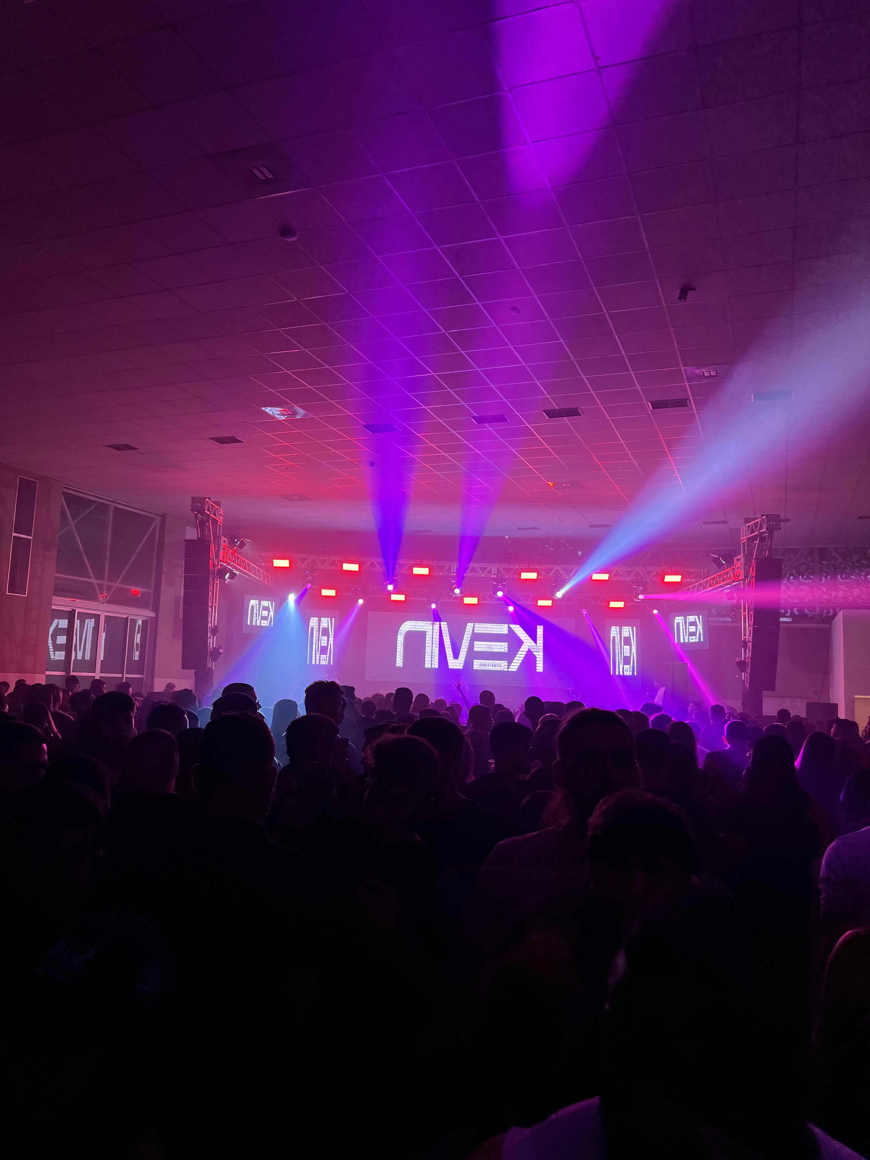 https://img-apiccammalls.imgix.net/eventos/y1gk0gzmruecbf6/gummy_over_0_8R39f4DUIF.jpg